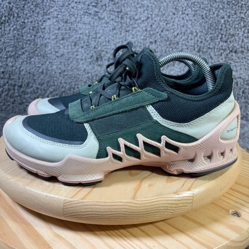 ECCO Biom AEX Sneaker Women Size 9 Green Pink Low Top Athletic Training Sneakers